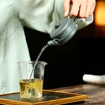  Yixing slavenā purpura māla pods neapstrādātu rūdu zaļo dūņu rokasgrāmata dzīvoklis bambusa segmentā Kung Fu tējas komplekts dāvanu komplekts tējas katls